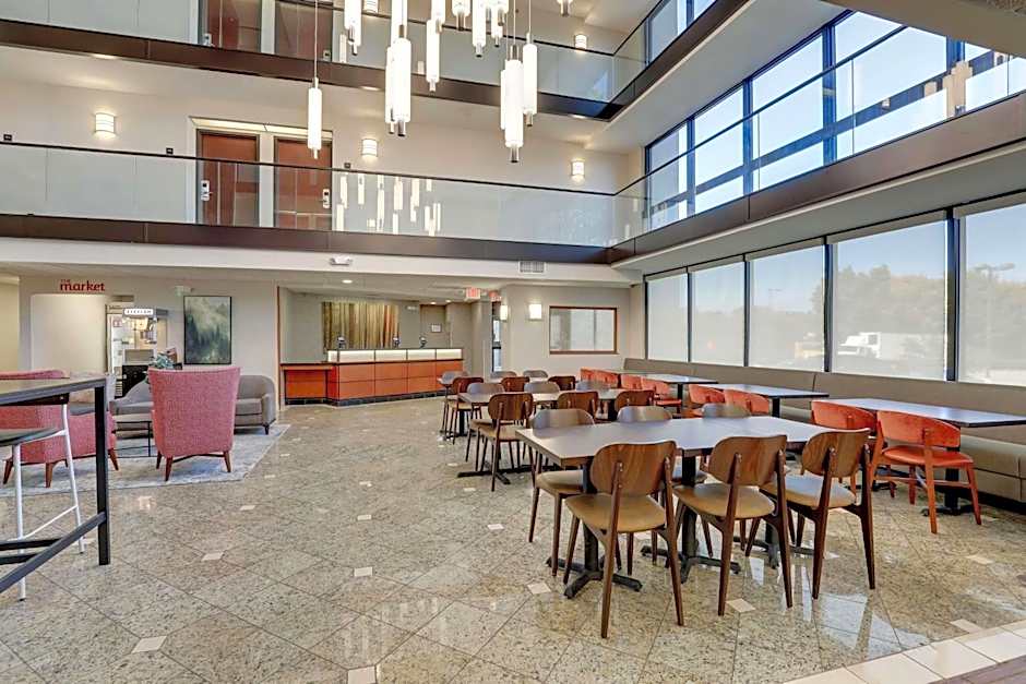 DRURY INN & SUITES CHARLOTTE UNIVERSITY PLACE