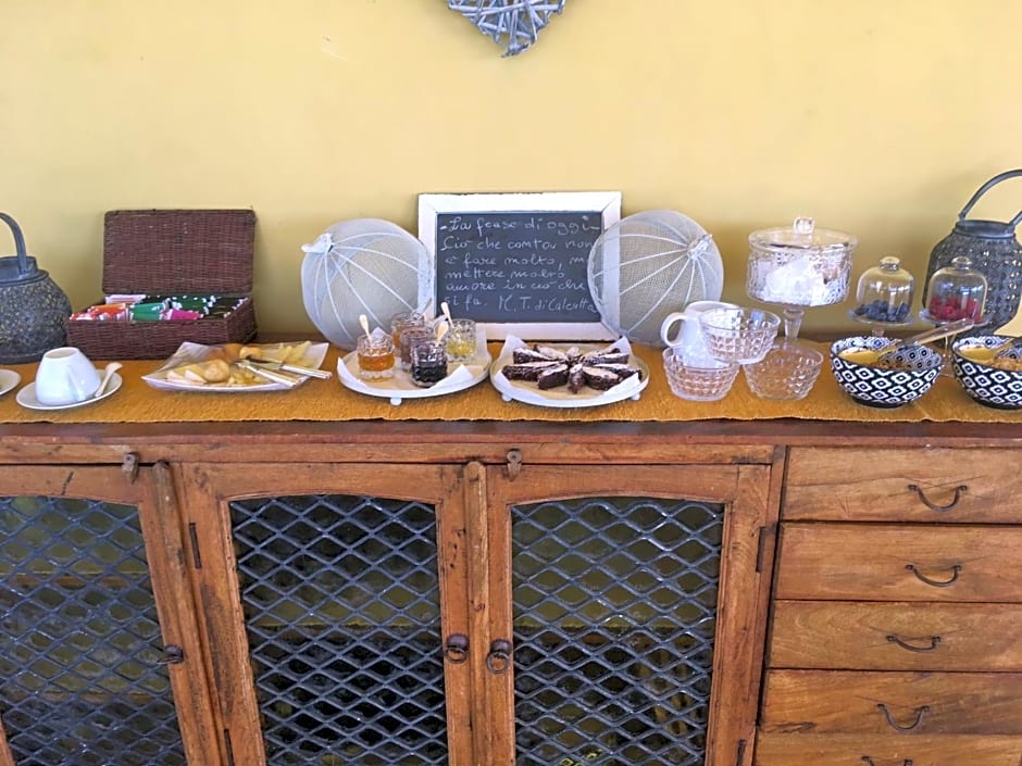 Tra gli Alberi e il Mare