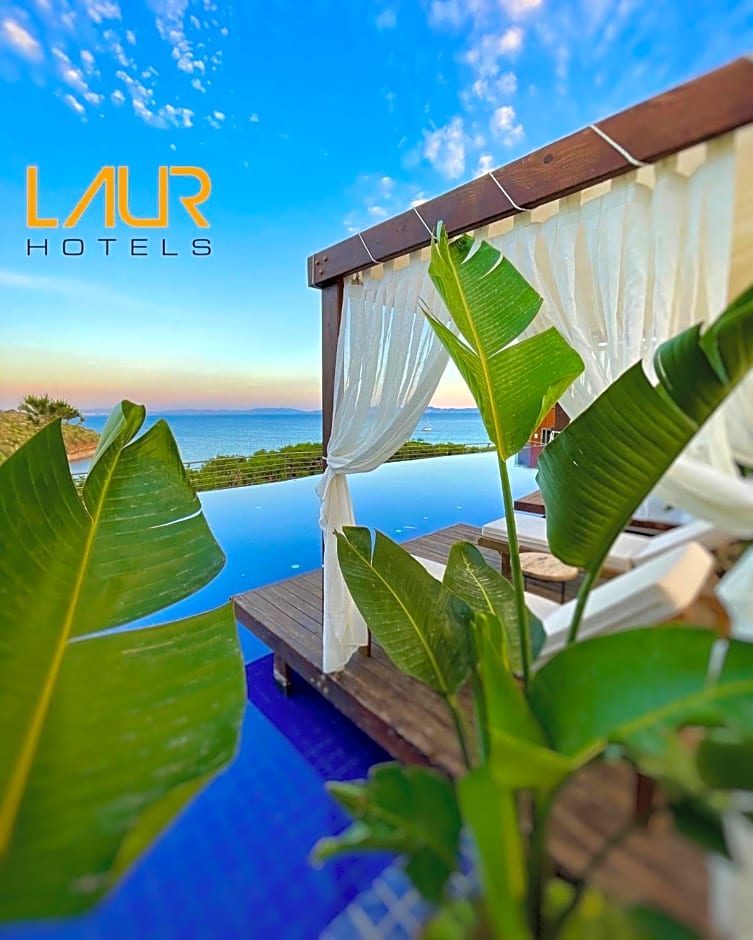 LAUR HOTELS Experience & Elegance