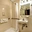 Econo Lodge Inn & Suites Windsor Locks Bradley Airport