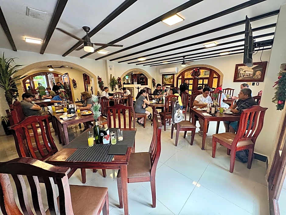 El Zaguán Colonial by GuruHotel