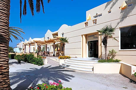 Lambrinos Suites