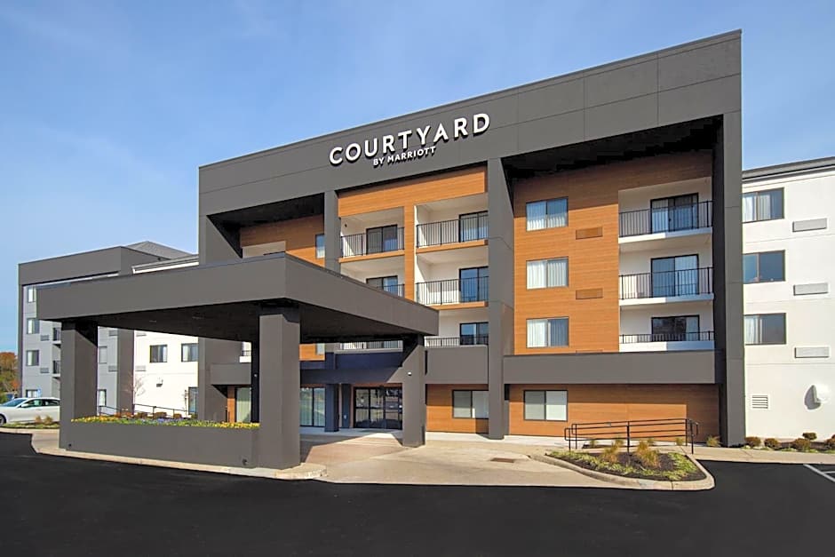 Courtyard by Marriott Cincinnati Airport