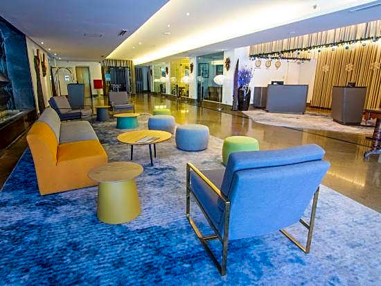 Crown Regency Suites And Residences - Mactan