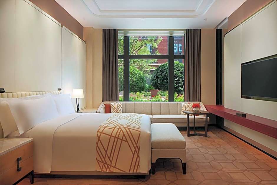 Photo 1 of 6 of Courtyard King Suite