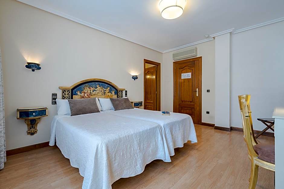 Photo 1 of 25 of 1 Double Bed or 2 Beds