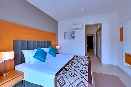 FAMILY ROOM SEA VIEW