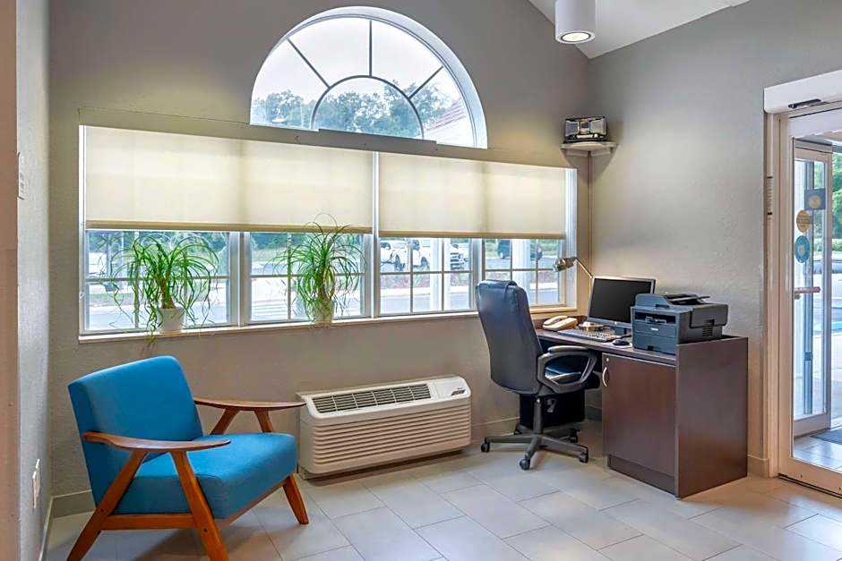 Microtel Inn & Suites By Wyndham Brooksville