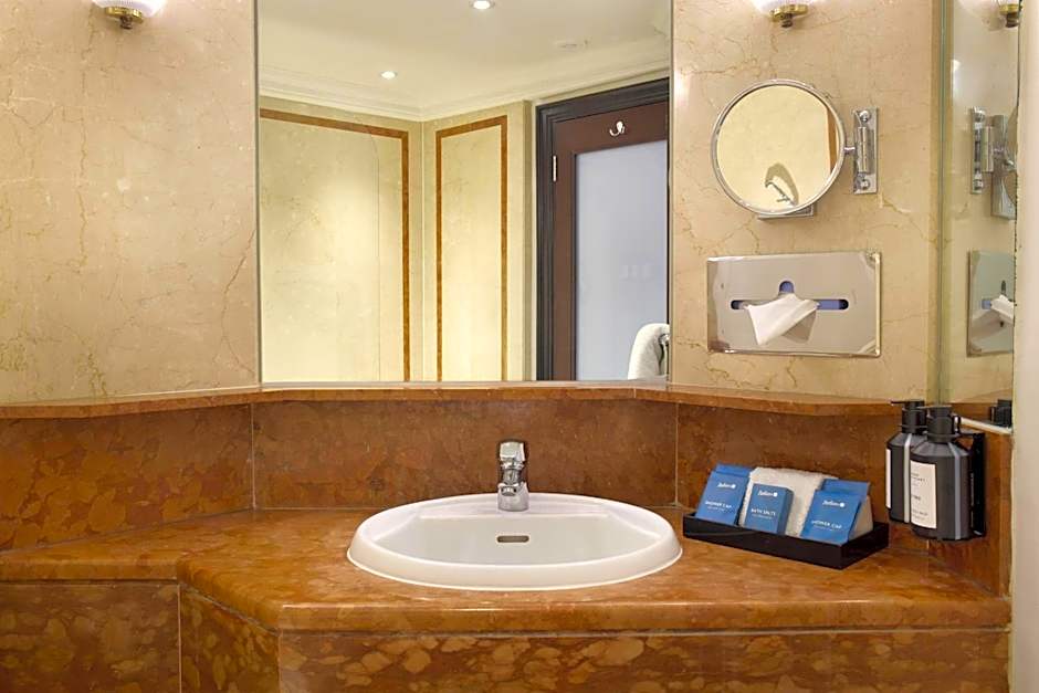 Radisson Blu Hotel, London Leicester Square