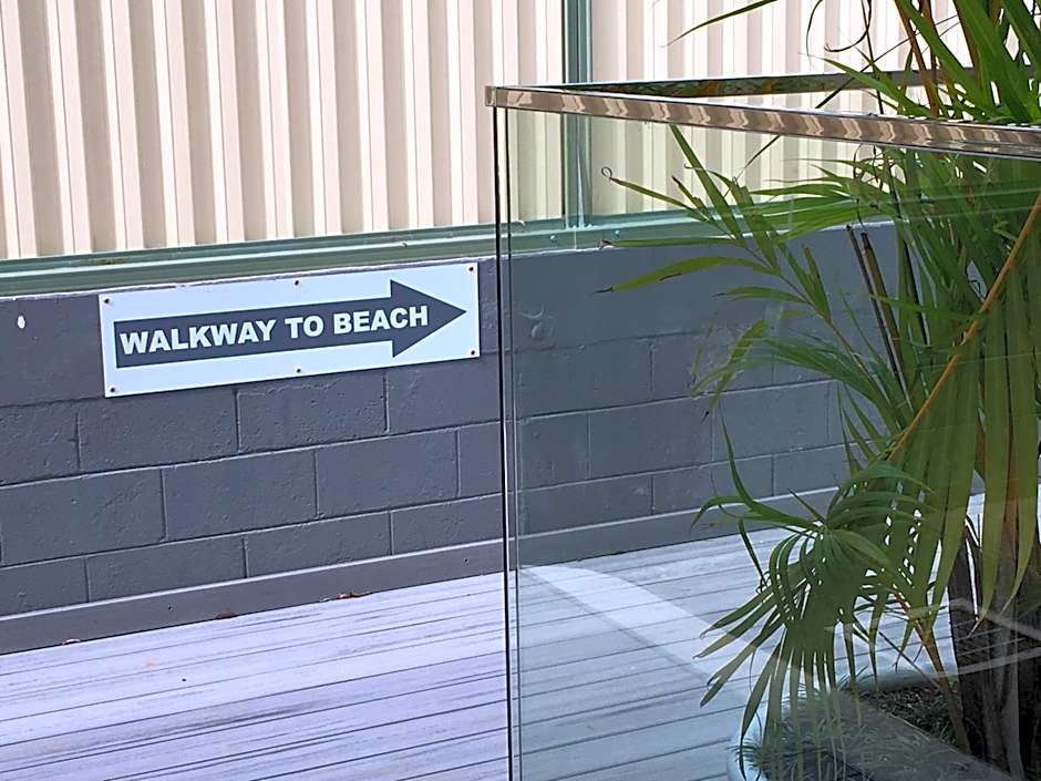 Burleigh Palms Holiday Apartments