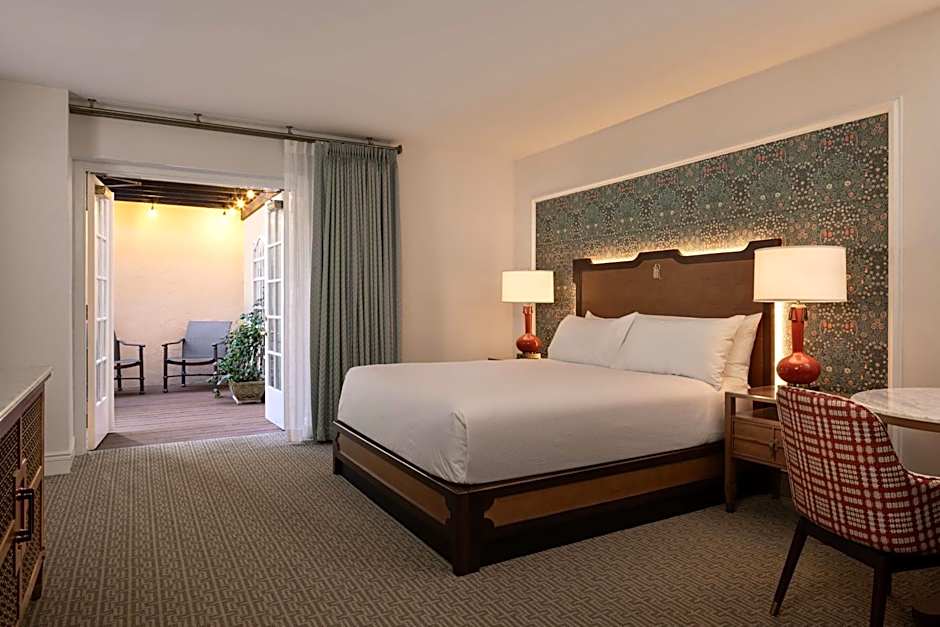 The Hotel Roanoke & Conference Center, Curio Collection by Hilton