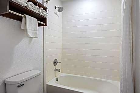 Queen Room - Non Smoking