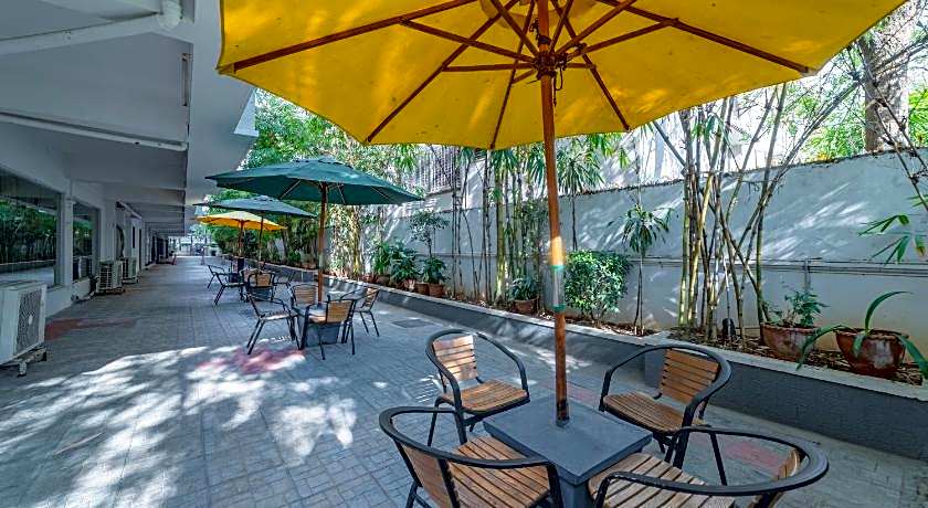 Hotel Athome & Serviced Apartments By Deccan Serai Hotels