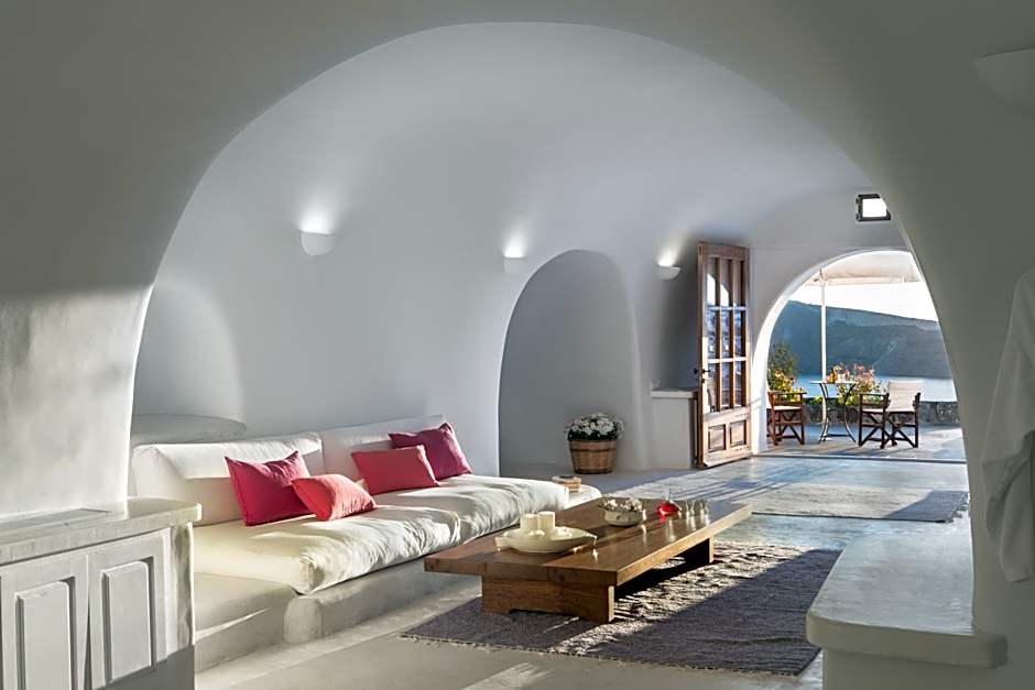 Perivolas Hotel