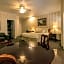 Grass Valley Courtyard Suites