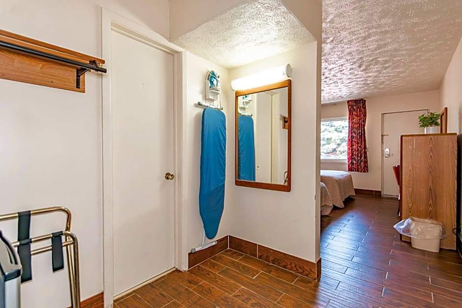 Americas Best Value Inn Austinburg