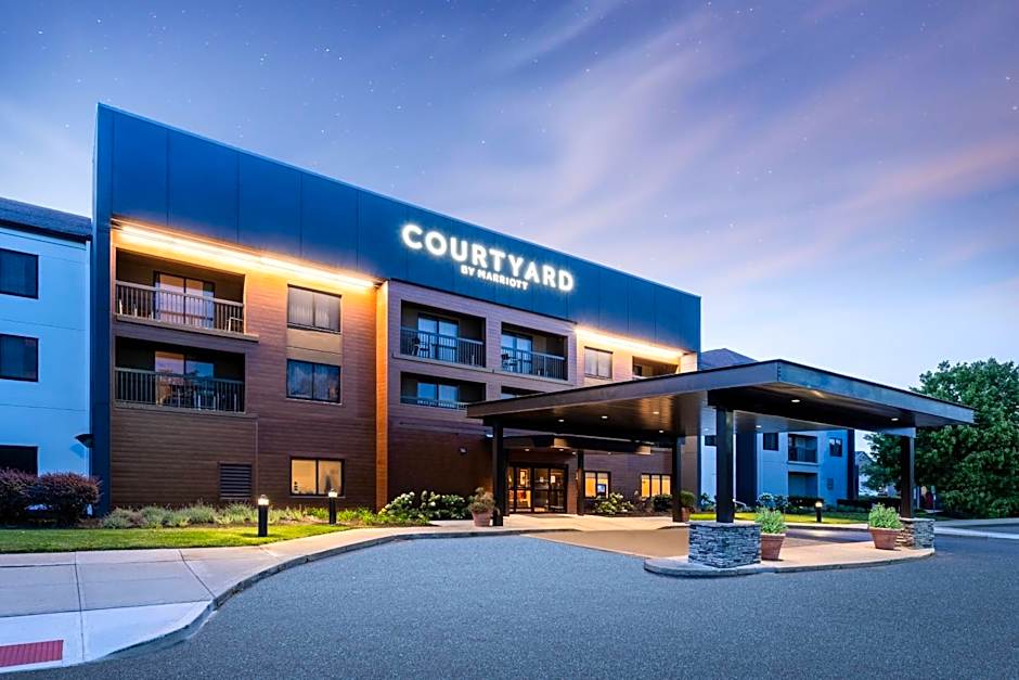 Courtyard by Marriott Columbus Airport