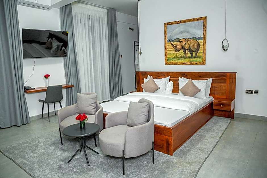 Shose Farmhouse Chalets & Campsite