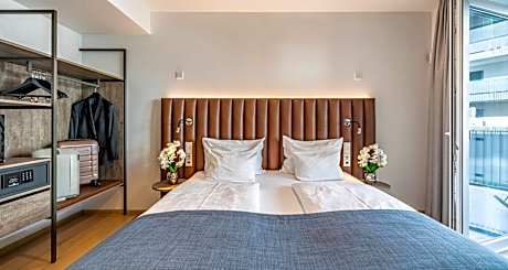 Comfort King Room with Balcony