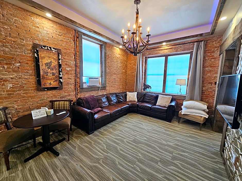 Eaglescape Suites and Event Center