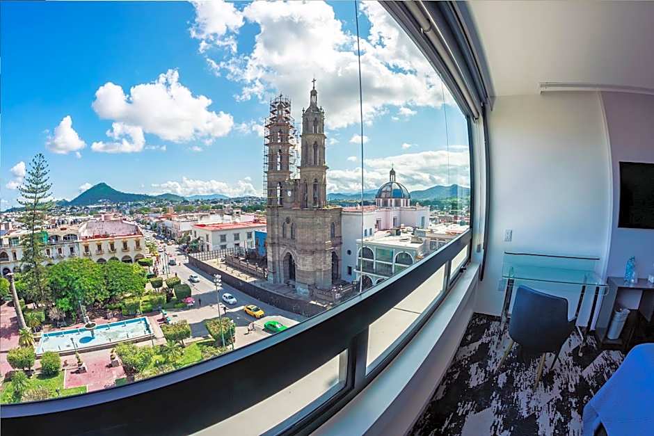 Hotel Fray Junipero Serra