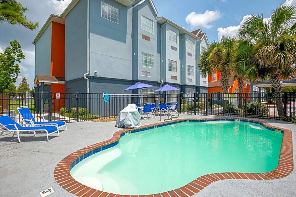 Trident Inn and Suites