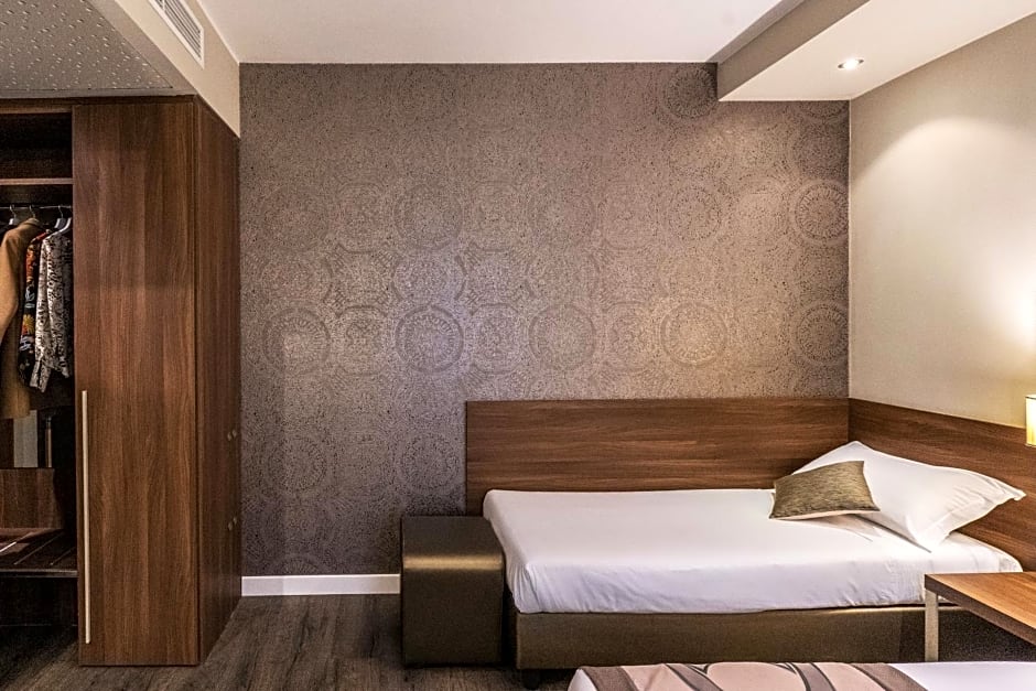 Smart Hotel Holiday
