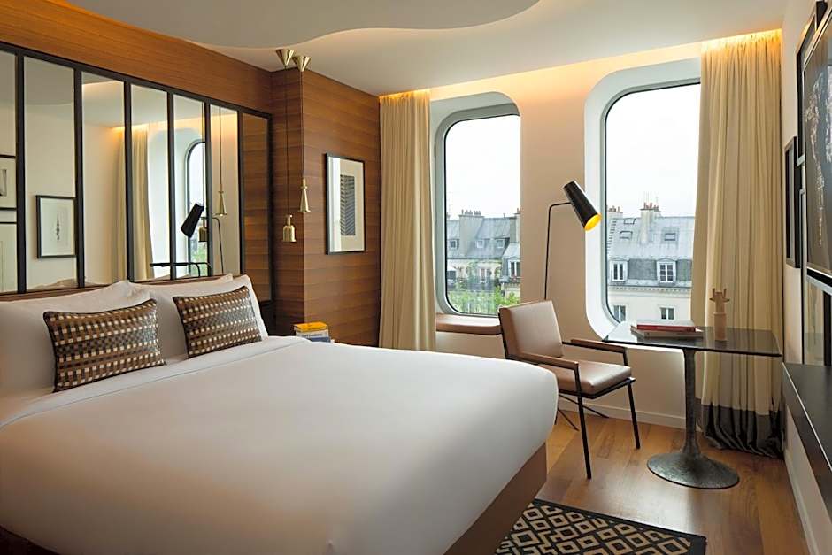 Renaissance Paris Republique Hotel