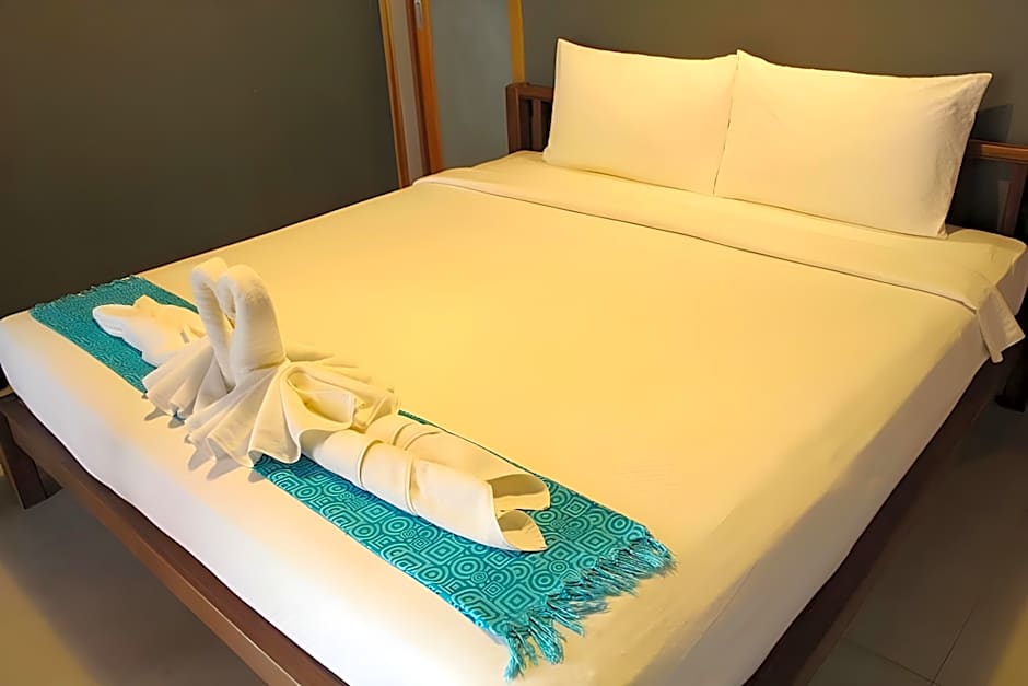 The Noi Guesthouse and Restaurant