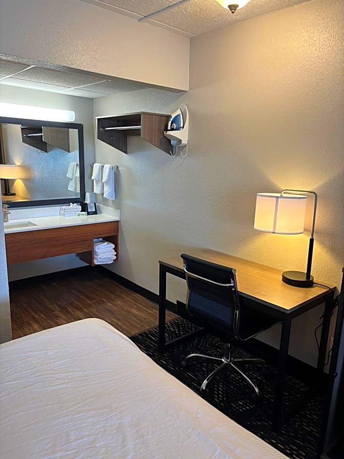 Baymont by Wyndham Petoskey