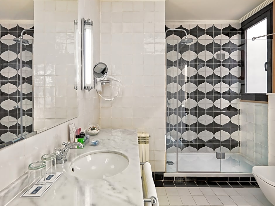 H10 Villa De La Reina