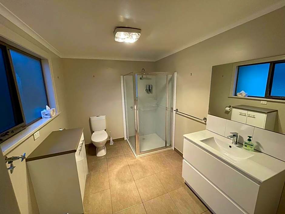 Photo 1 of 11 of 2 Bedroom