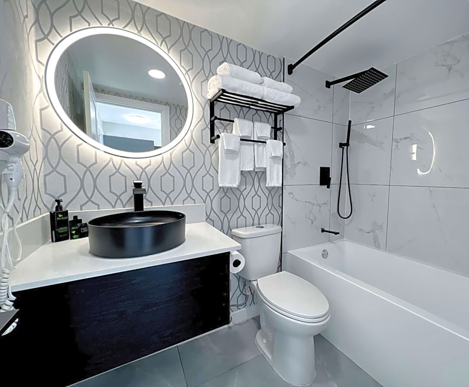 Coast Metro Vancouver Hotel