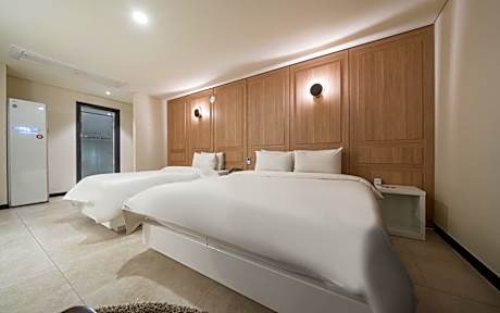 Buan Raum Drive-In Hotel