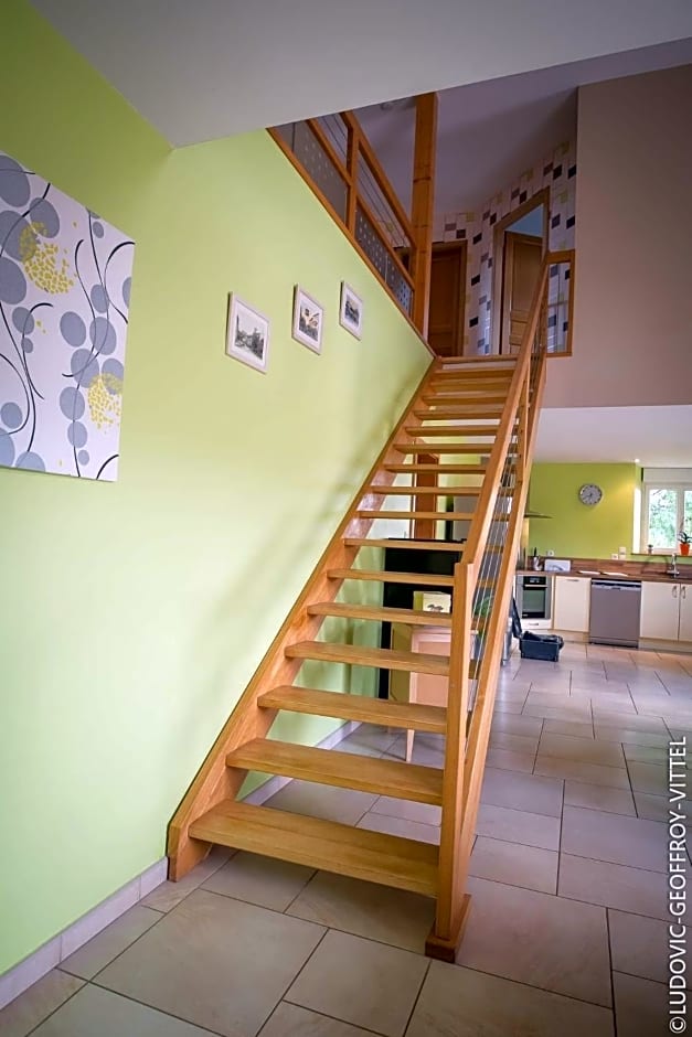 Le Nid d'Alex Spa , Rando et table d'hôte