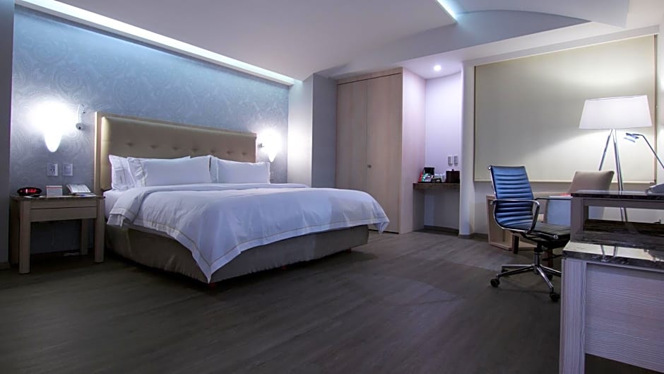 Holiday Inn Express Mexico - Toreo By IHG