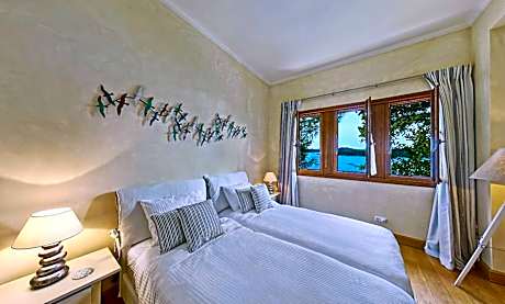 Five-Bedroom Villa with Private Pool