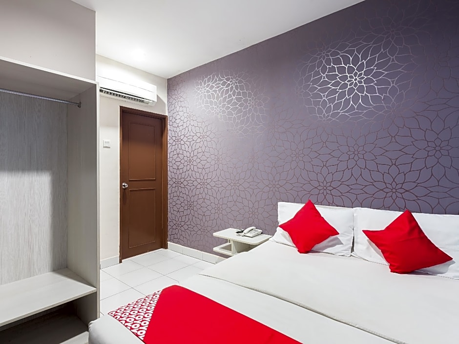 Super OYO 1163 Hotel Pulai