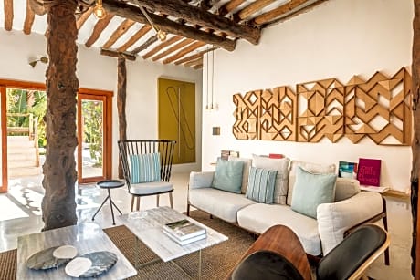 Ser Casasandra Boutique Hotel                                                                    