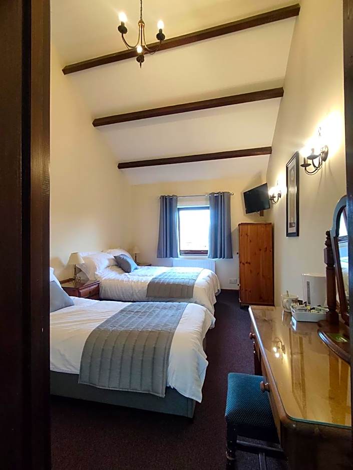 Ye Olde Bowling Green Inn