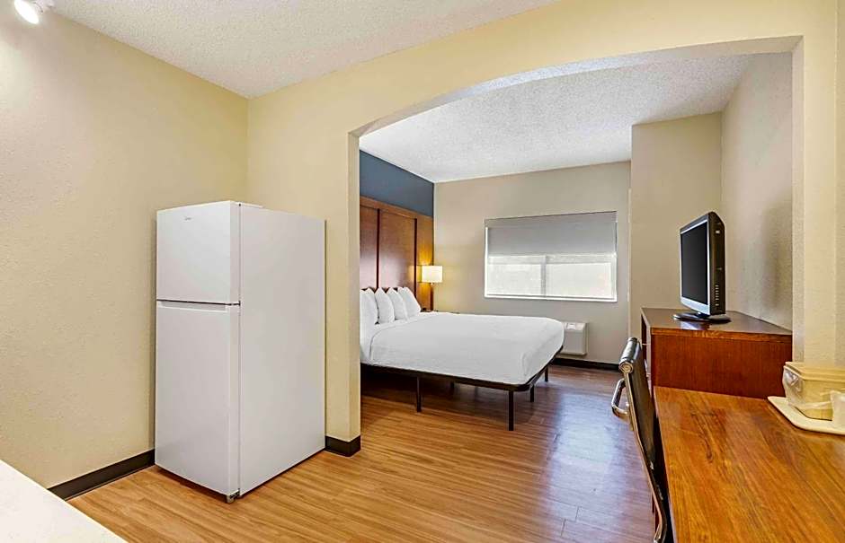 Extended Stay America Suites - Buffalo - Airport