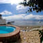Pescadores Suites Moalboal