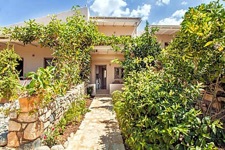 Deluxe Double Room with Side Sea View