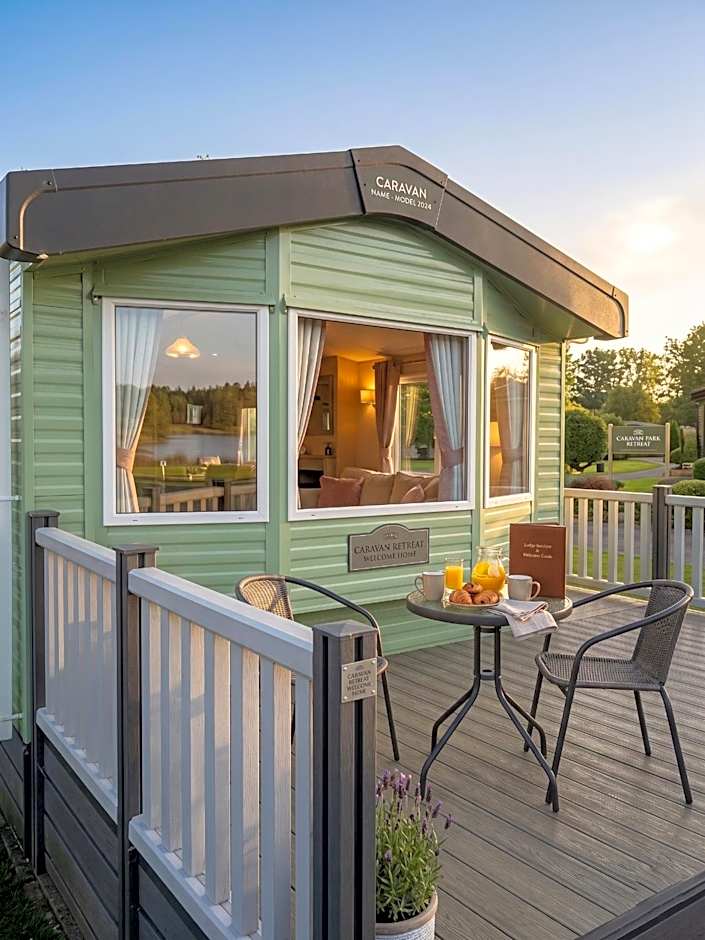 2 Bedroom Lakeview Lodge - Ensuite & Balcony Deck