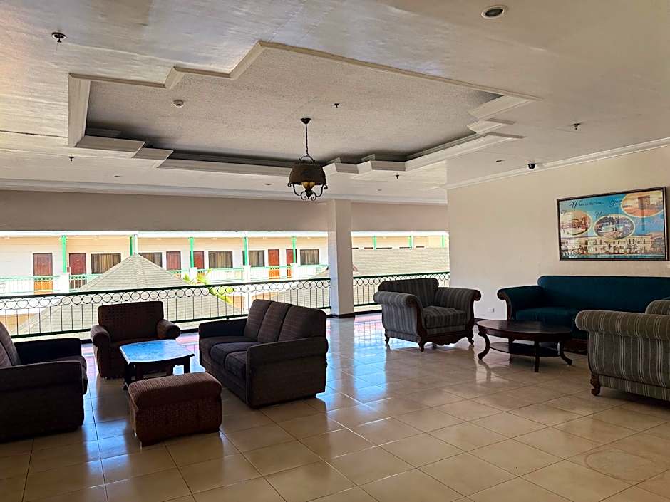 Dotties Place Hotel and Restaurant