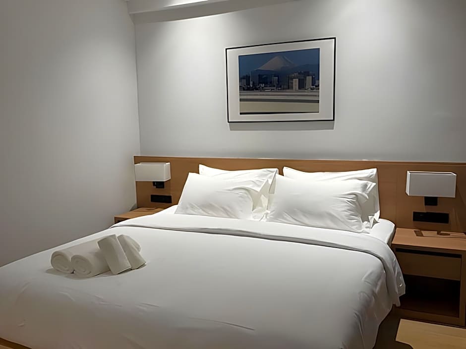 611 Hotel