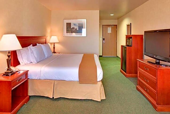 Holiday Inn Express Tehachapi By IHG