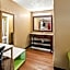 Super 8 by Wyndham Cincinnati/Springdale OH