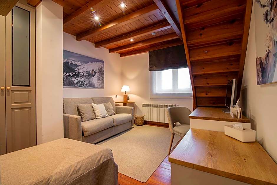 Eira Ski Lodge