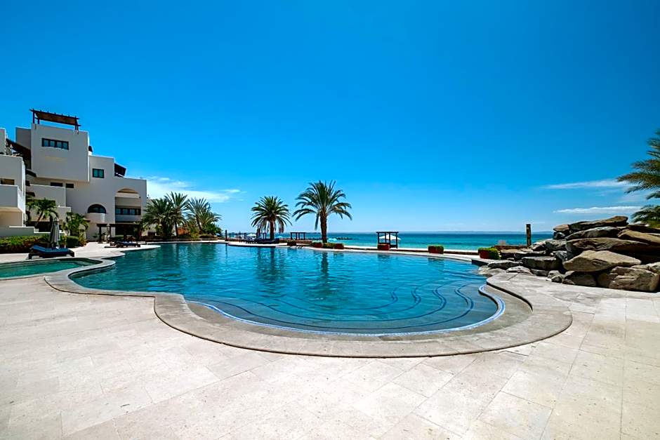 Playa de La Paz by Lumina